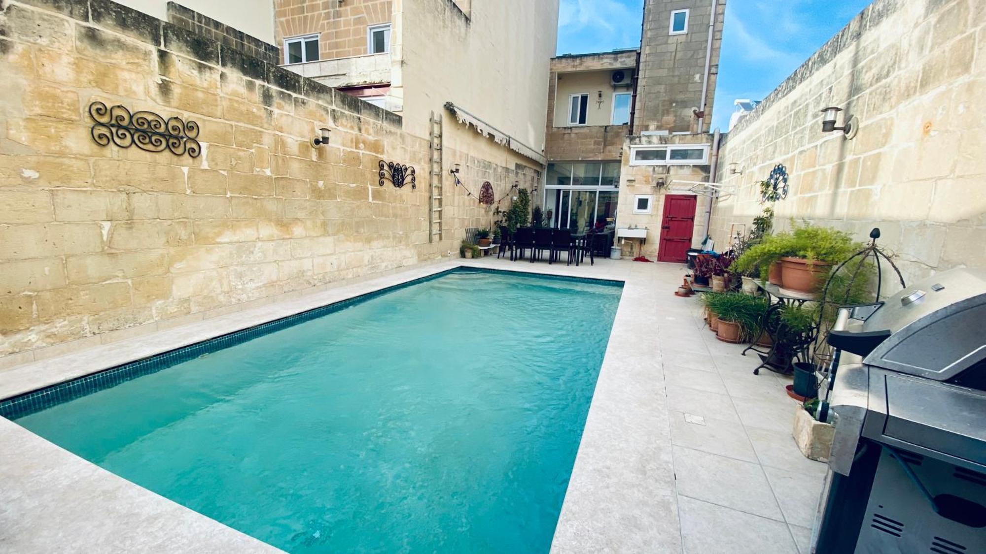 Apartmán Free Breakfast, Pool, Spacious Aircon Hideaway Mosta Exteriér fotografie