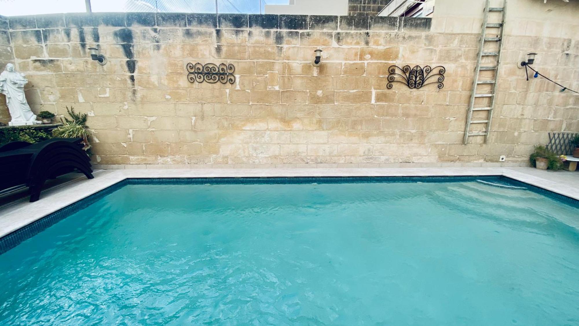 Apartmán Free Breakfast, Pool, Spacious Aircon Hideaway Mosta Exteriér fotografie